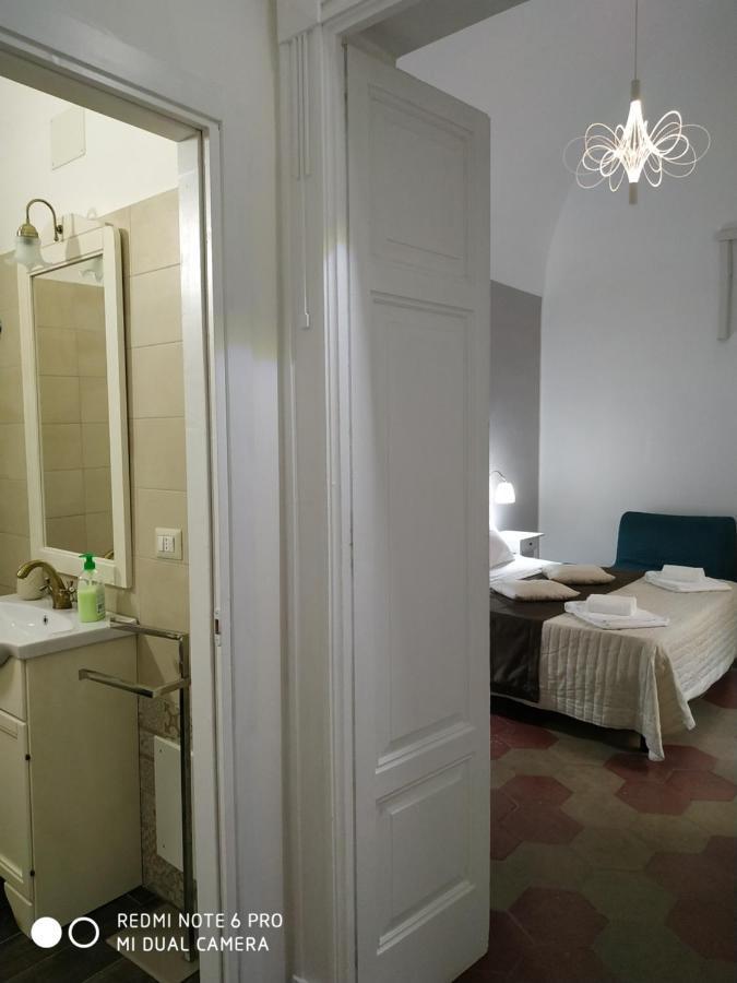 Le Suite Del Teatro Cucinino Privato Tarente Extérieur photo