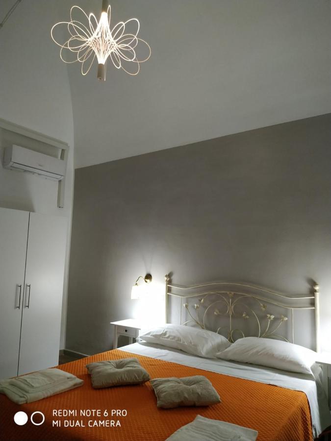 Le Suite Del Teatro Cucinino Privato Tarente Extérieur photo
