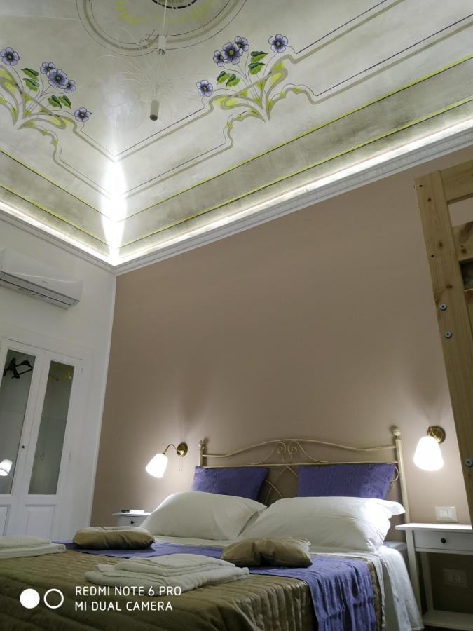 Le Suite Del Teatro Cucinino Privato Tarente Extérieur photo