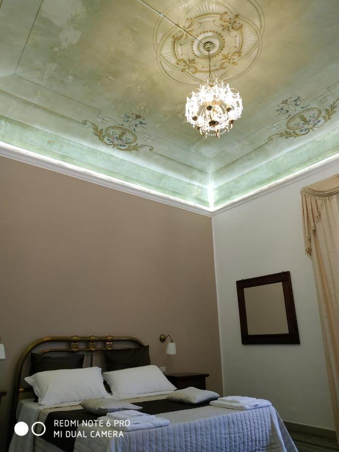 Le Suite Del Teatro Cucinino Privato Tarente Extérieur photo
