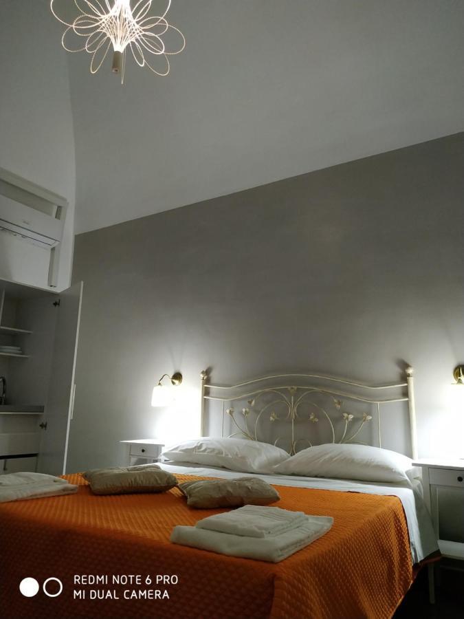 Le Suite Del Teatro Cucinino Privato Tarente Extérieur photo