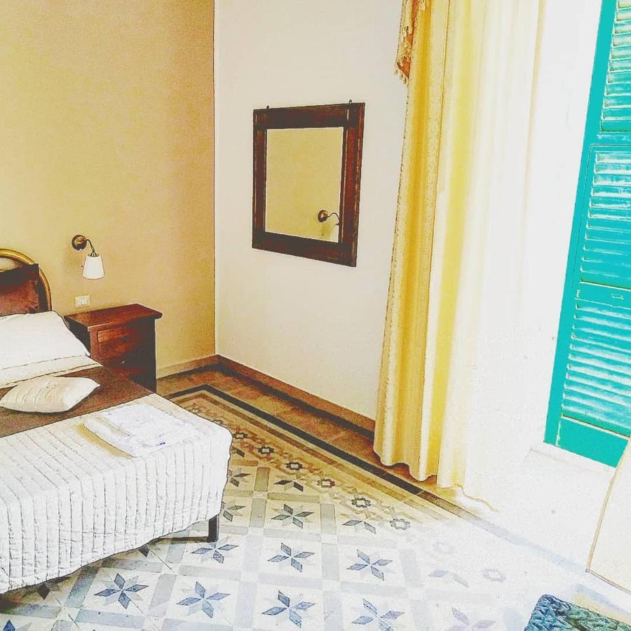 Le Suite Del Teatro Cucinino Privato Tarente Extérieur photo