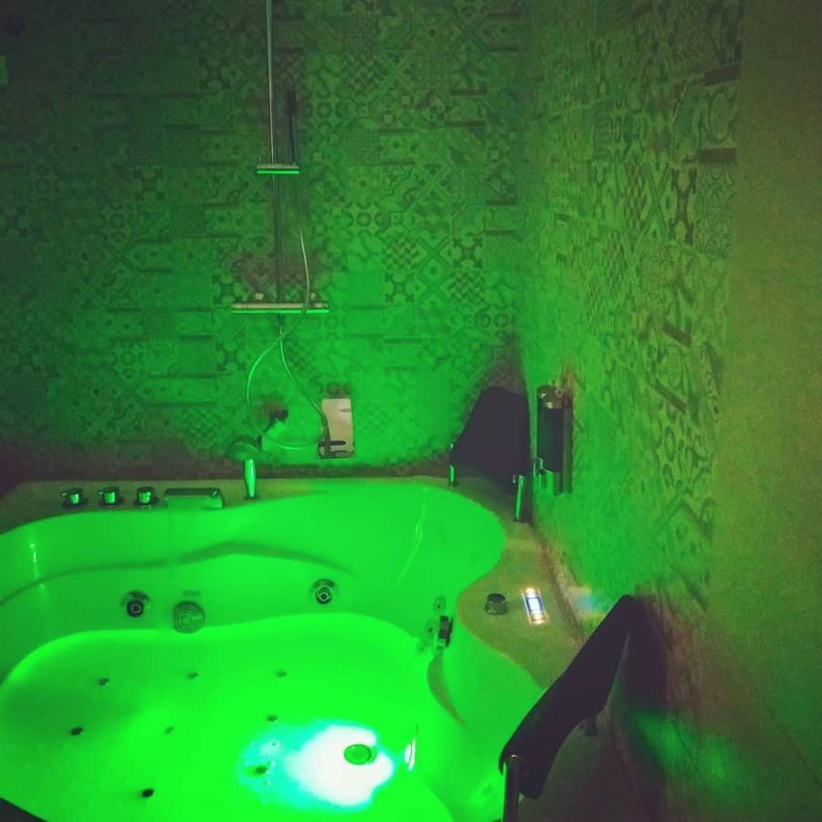 Le Suite Del Teatro Cucinino Privato Tarente Extérieur photo